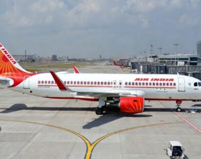 Air India Delhi–Mumbai Flight Returns After Engine Oil Pressure Issue