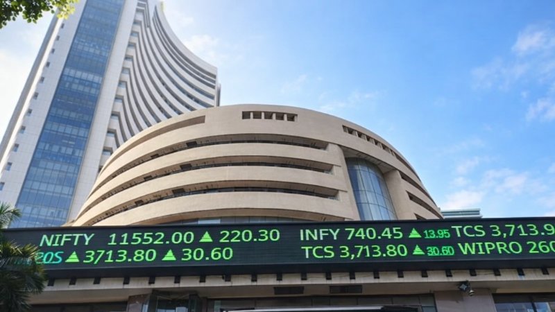 Sensex, Nifty stay quiet in year-end trade as Apollo Hospitals shares hold steady